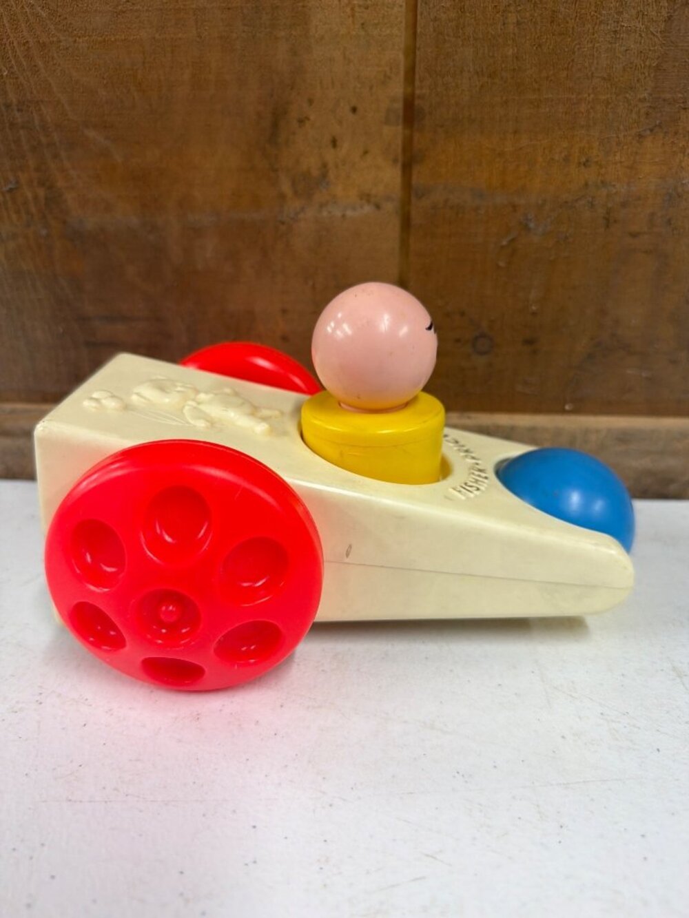 Vintage Fisher-Price 1975 Click N Clatter Push Toy With Red Wheels & Yellow Base - Picture 2 of 8